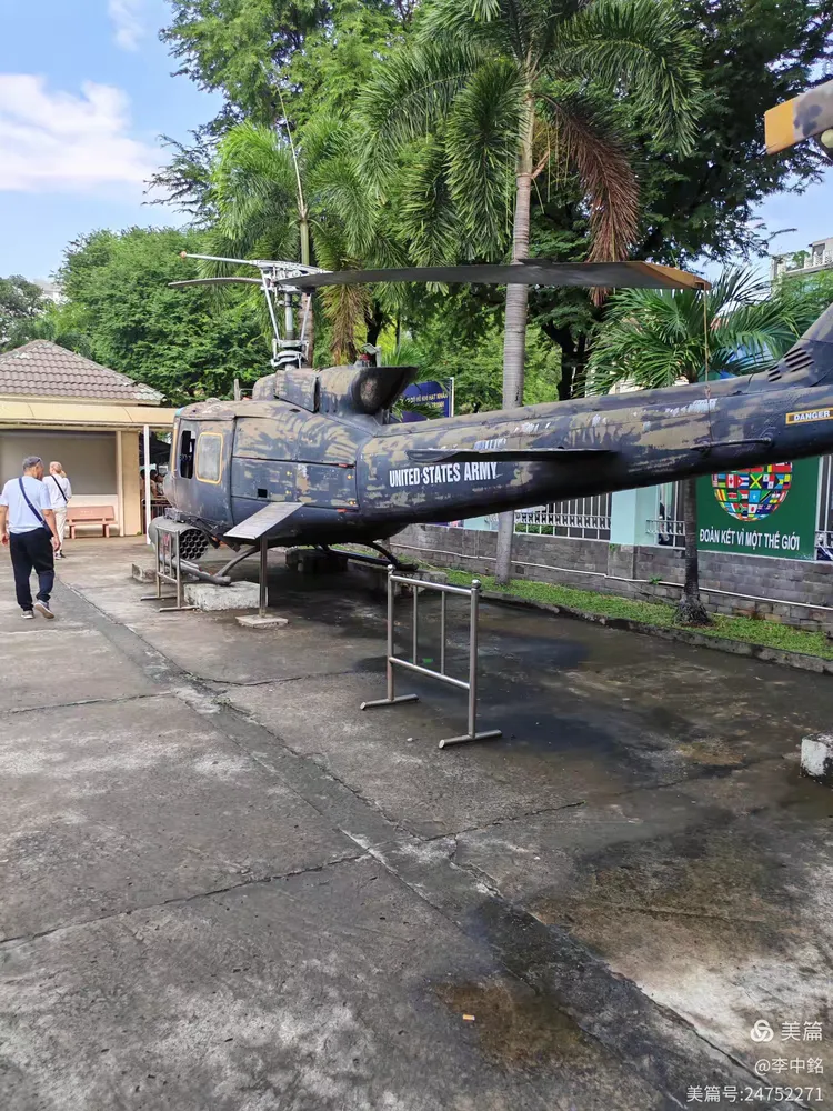 越南战争纪念馆坐落于胡志明市中心一条不起眼的马路上,正门看起来